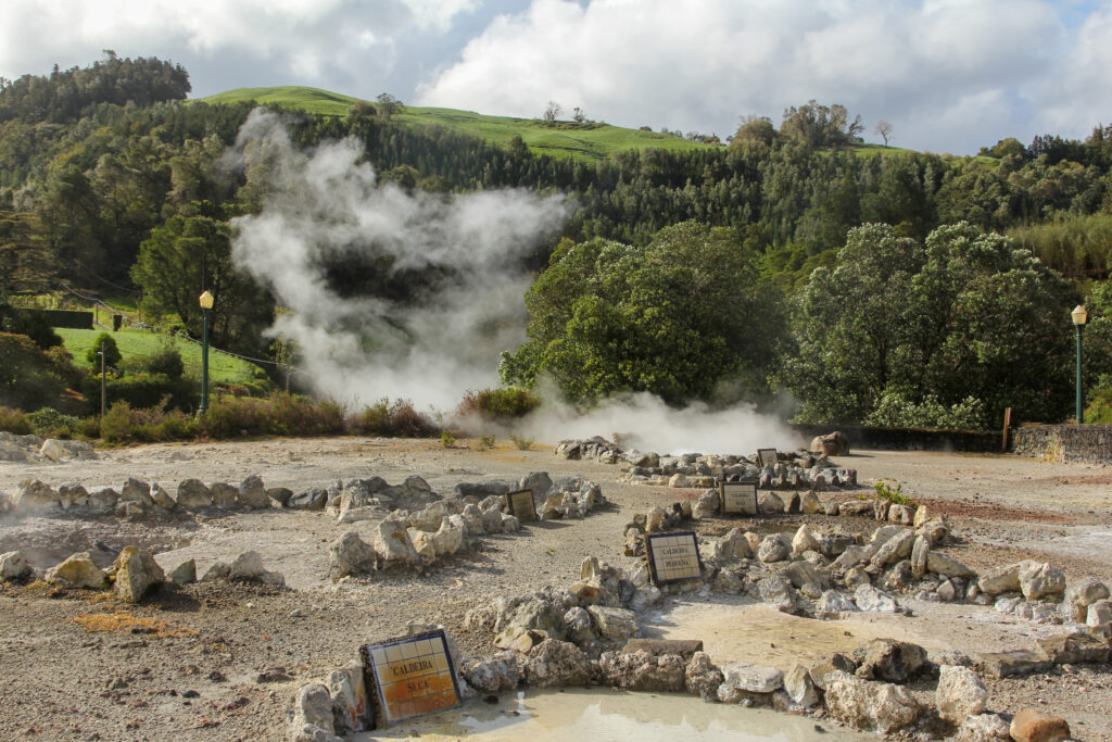 Furnas